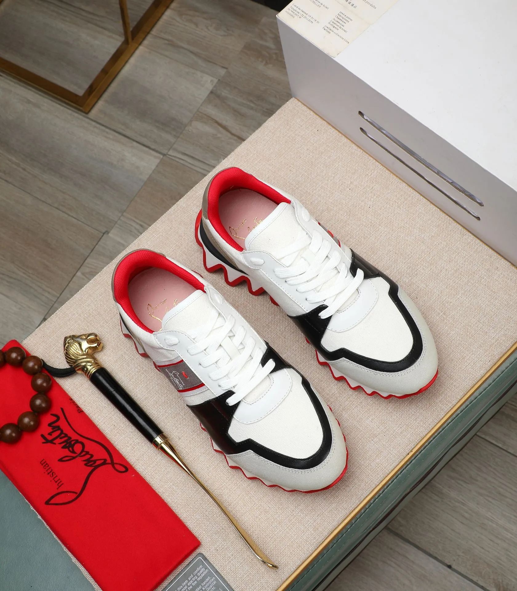 Men's shoes 💰680 (high-end goods) Christian Louboutin (CL red sole shoes) counter series, casual sneakers for couples 📢 📢 📢 Exclusive hot style release 🎈🎈💪 Movable latex feet 👻 Finished outsole line [Proud] 😝Male 38#-46, global supply 😝 [Top version]: Original imported genuine leather upper, top original leather lining, original molded TPU outsole, original 1:1 detail processing, original shoe last,